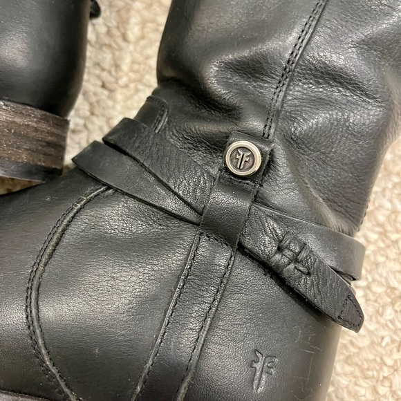Frye black leather riding boot Size 6 - Picture 3 of 3